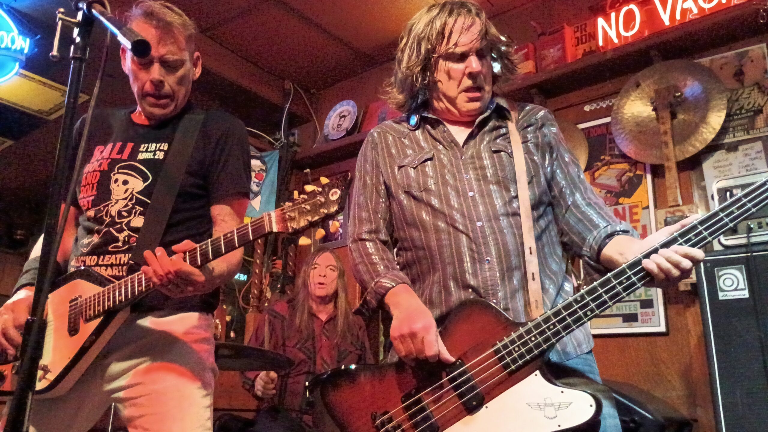 Show Review: Ape Hangers, Paper Hearts, and Lights Out Levine at Maui Sugar Mill 8/1/26